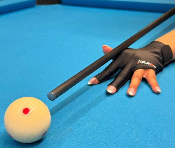 Ariakon Liquid-Glide Billiard Glove - Image 2